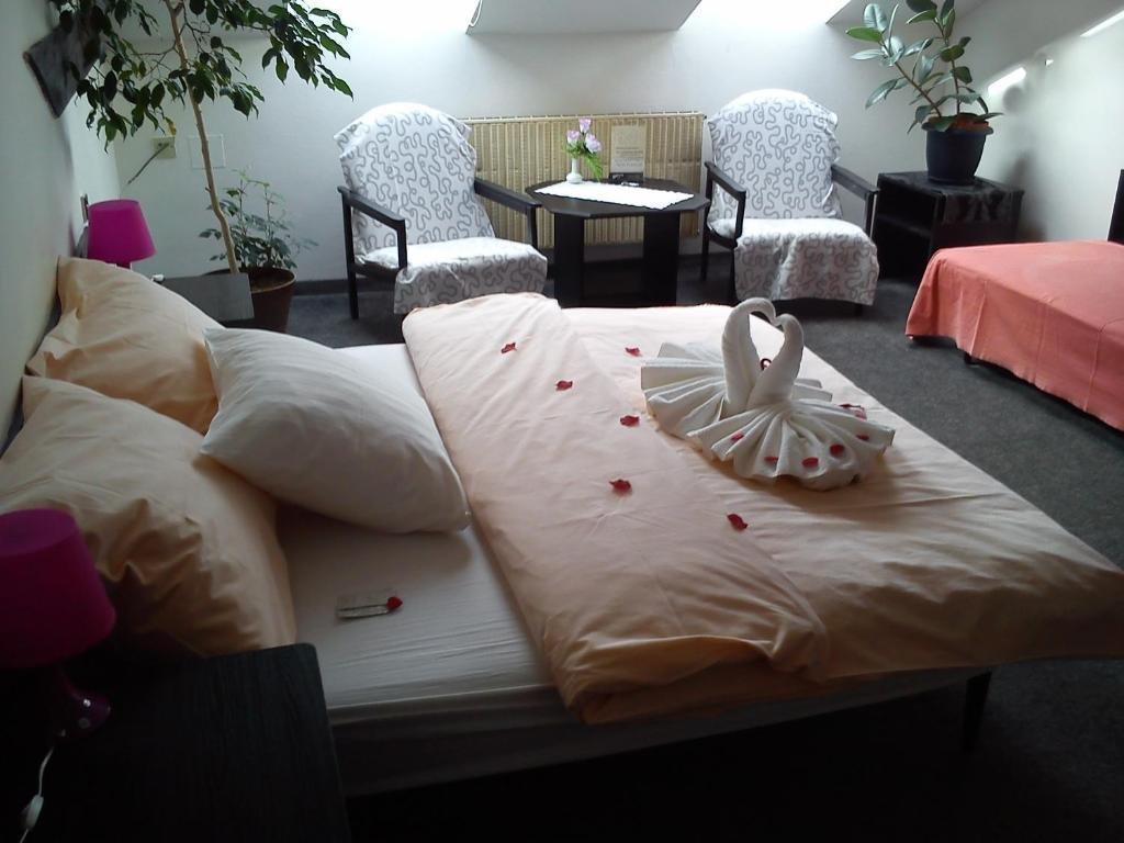 Hotel Pyramida Brno Extérieur photo