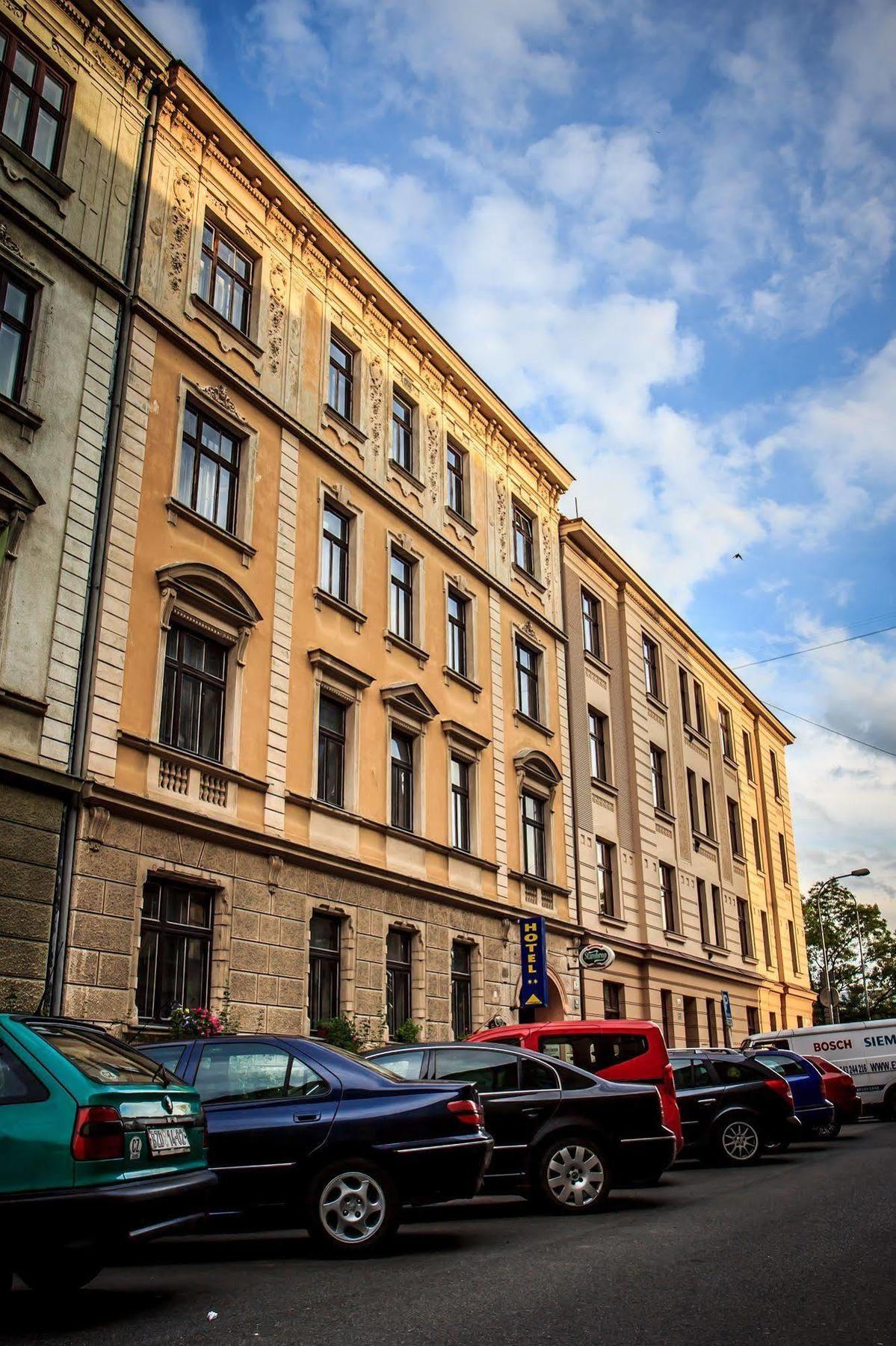 Hotel Pyramida Brno Extérieur photo