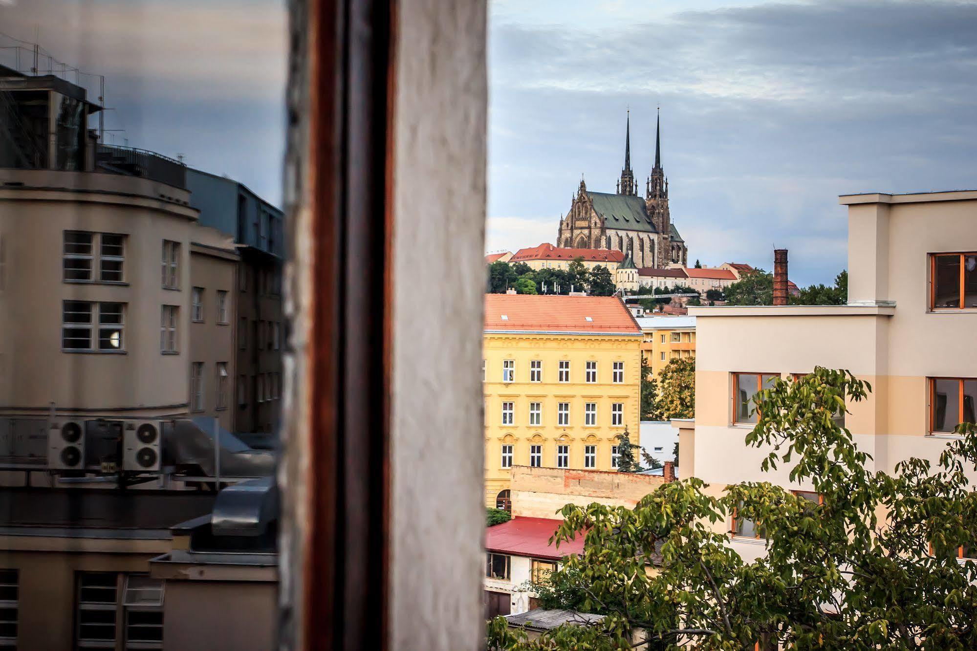 Hotel Pyramida Brno Extérieur photo